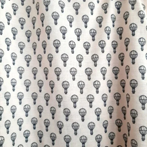 H&M  Hot Air Balloon Print V-Neck Shirt Light Fun Novelty Top Creamy Pink Sz M - Picture 5 of 9